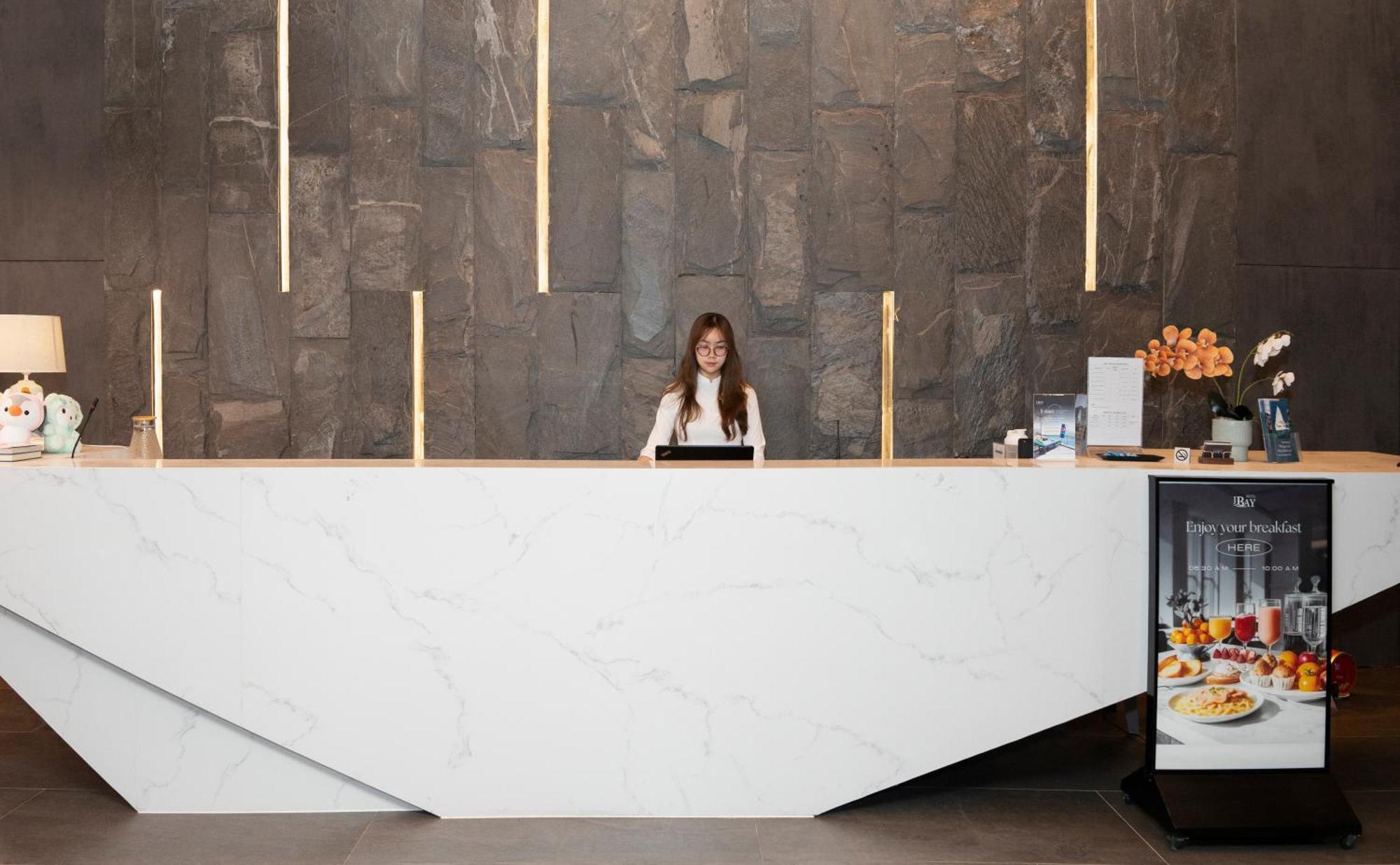 Jbay Beachfront Boutique Hotel Da Nang Buitenkant foto
